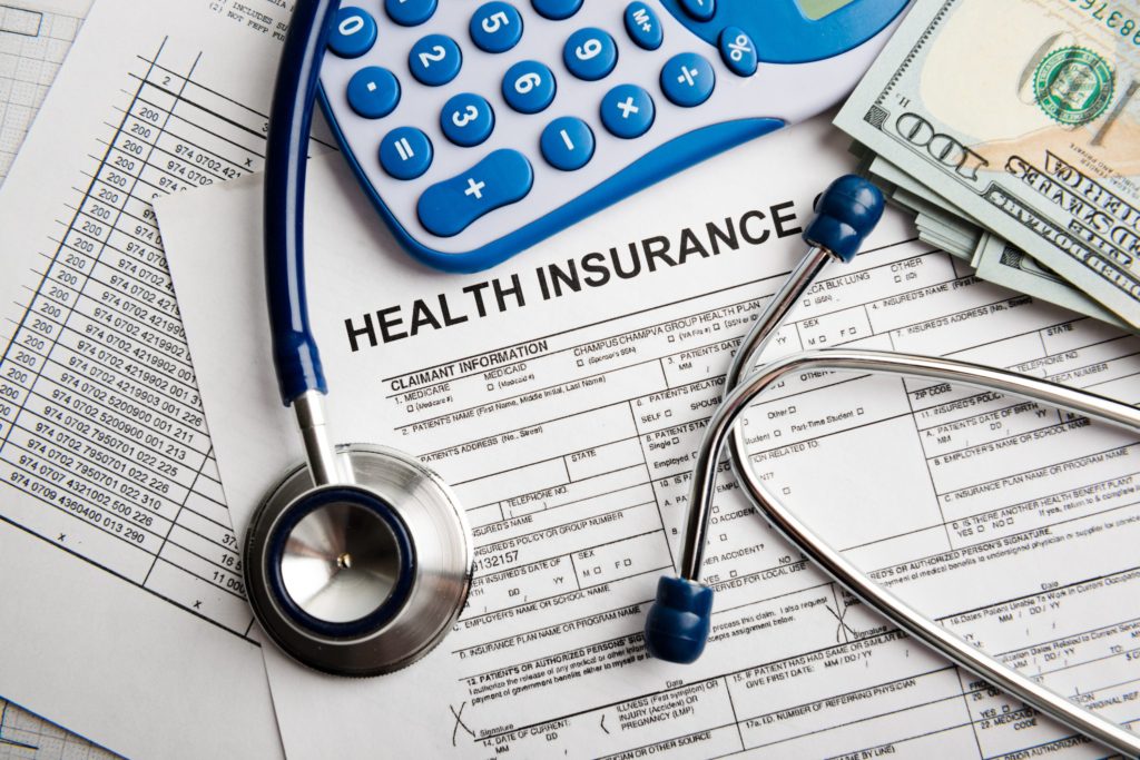 Dubai Oturum Vizesi Rehberi 3 shutterstock 373492012 health insurance e1491415000969