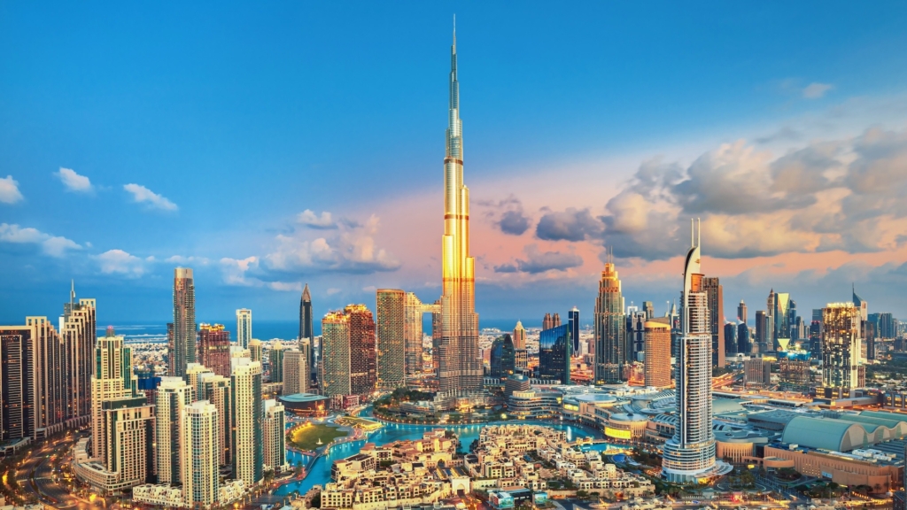 Dubai vs Berlin: Hangisi Daha Karlı Yatırım? 2 Dubai, ,Amazing,City,Center,Skyline,With,Luxury,Skyscrapers,,United