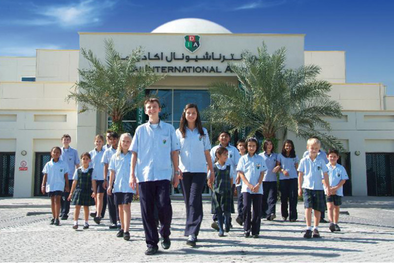 Emirates Hills'de Yaşamak: Dubai'nin En Prestijli Topluluklarından Biri 3 image 37
